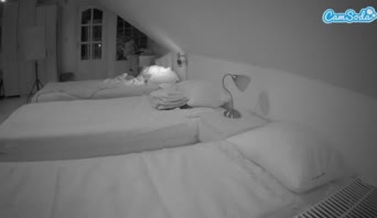 voyeurcam-julmodels-bed-3