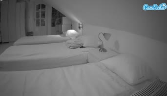 voyeurcam-julmodels-bed-3