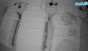 voyeurcam-julmodels-bed-5