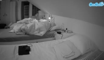 voyeurcam-julmodels-bed-3