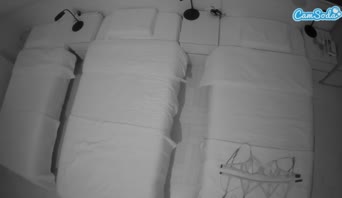 voyeurcam-julmodels-bed-5